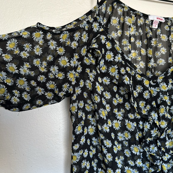 Daisy 🌼 top - Picture 3 of 6